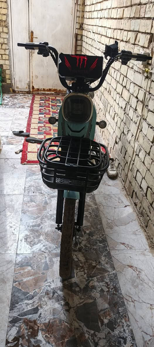 سلام عليكم  باسكل شحن للبيع كاملمكمل اي ش ما ناقصة بطاريات جدد صارلي 3 اشهر من ماخذة زيرو الرقم***********0العنوان كربلا باب طويريج 
قفل تحتي شاحنة
