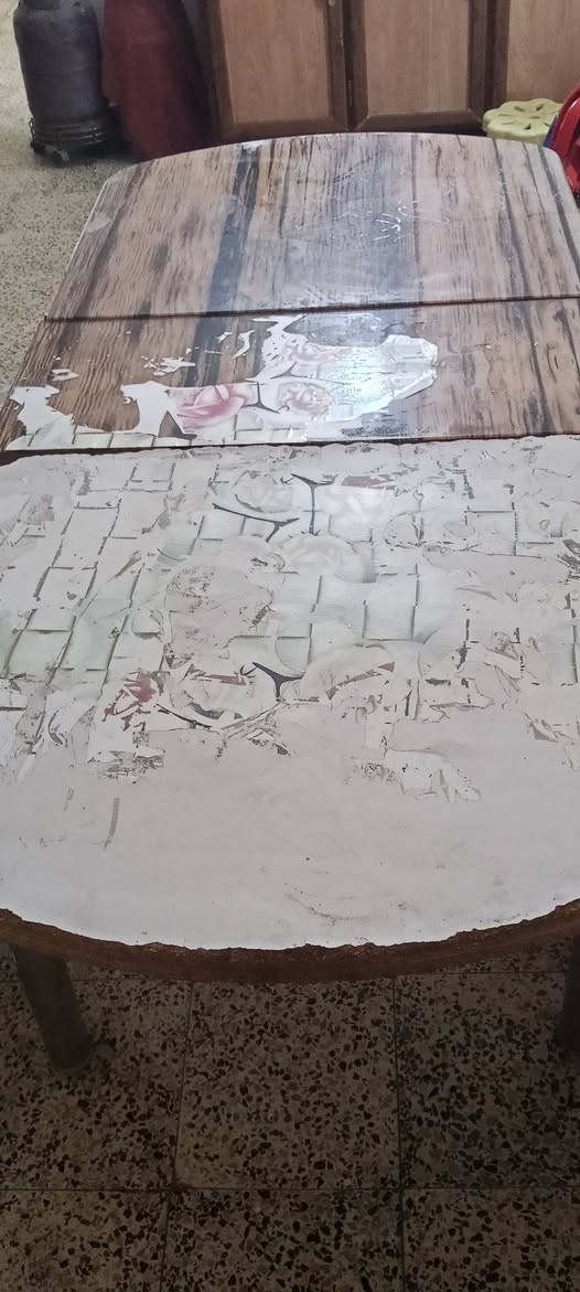 ميز للبيع سعرا 60الف  وبي مجال طولة 2 متر وبي تصغير للميز يصير متر ونص طوله مكان حي الجهاد بغداد الاتصال على هذا الرقم ***********
