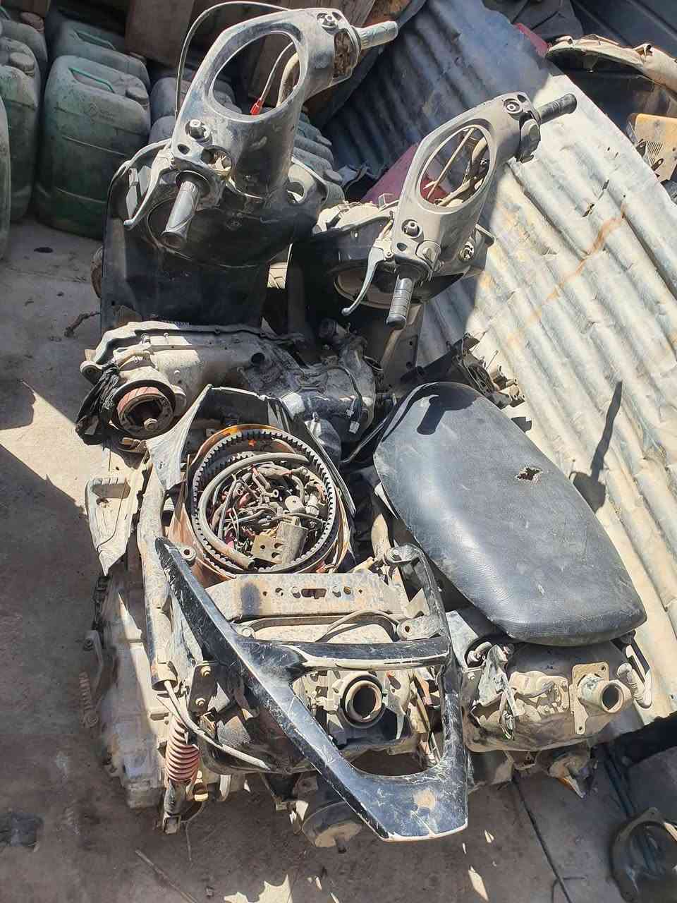 تفصيخ ماكس ١٤٠ سوادات.. شاصي..بوشه...كور..  فشكات صفحه الملف وصفحه الكلجات ...اكسل .. كلجات..  كرنك.. قمجيات  ..ستيرن ..  ماشة.. فاكيوم .. ويل امامي .. تانكي بانزين... كشن  وحوض  قفل جنطه  ...جوزه سويج ...ضفيره... ملف... شخاطه... سلف يرهم للثعلب وبريز وسكنس...  راجز  سلف...  دبل خلفي اشاير اماميه ...قبق هندر... ستان صفح ... بعد هواي شغلات عندي شتريد راسلني  مكاني بغداد مدينة الصدر
