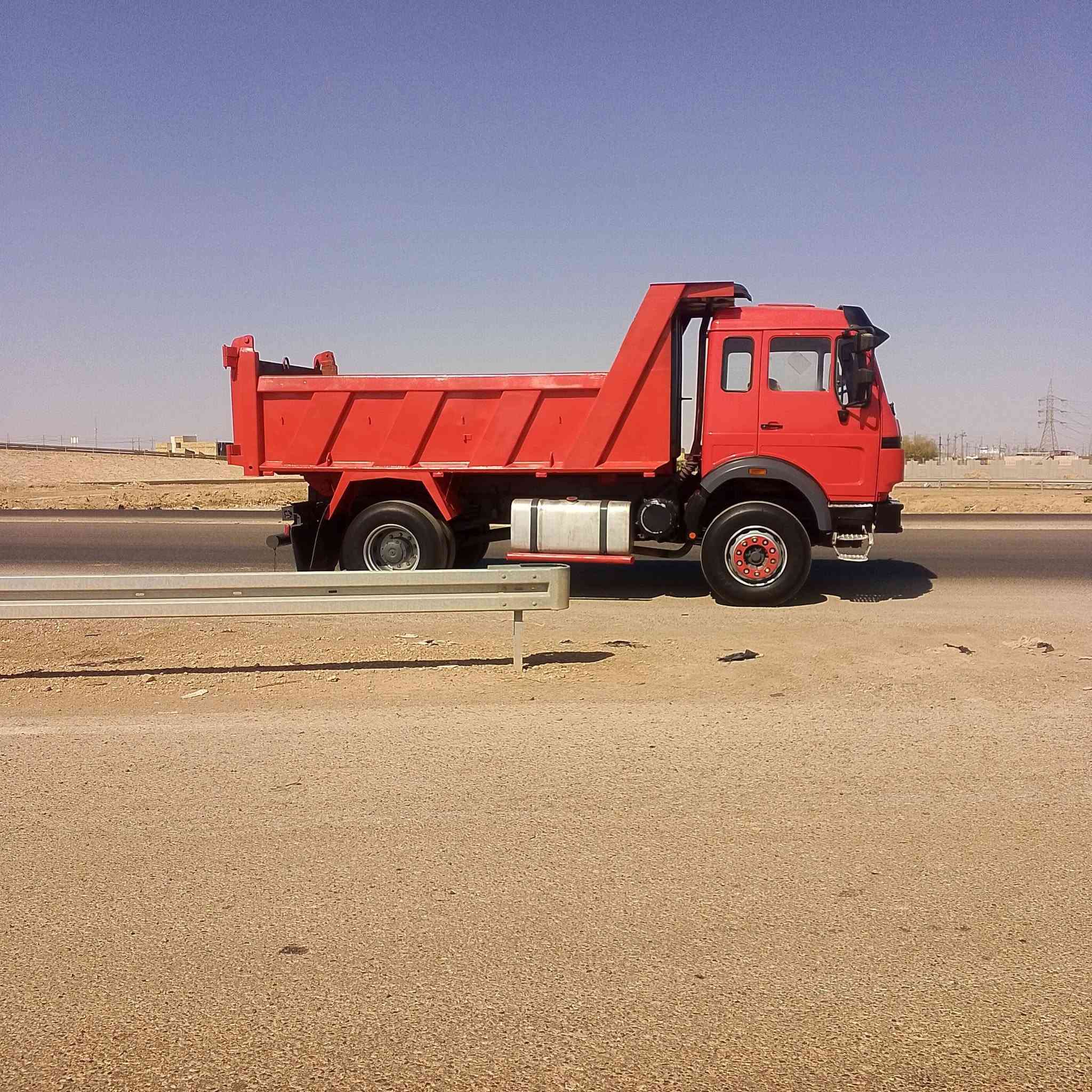 البيع البي موديل 89 قماره وربع مكينه 8 حجم 35 كير حجم 160 أكسن جيئف رقم مثنى نكليزي شاصي الماني ورك هواي ابو 4 سياره جاهزه تخم تاير تخم ويل جديد ***********
