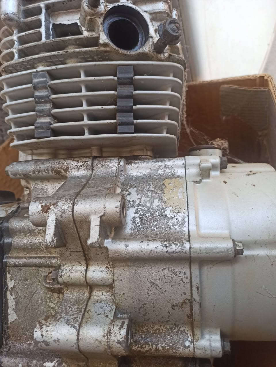يالله مكينه بوكسر 4 كير طافيه+كلاجات جديده+كابريتر أصليه+تاير وجوب ما مستعملات أصليات للبيع كلمن وسعره مكانهن حله مركز ***********
