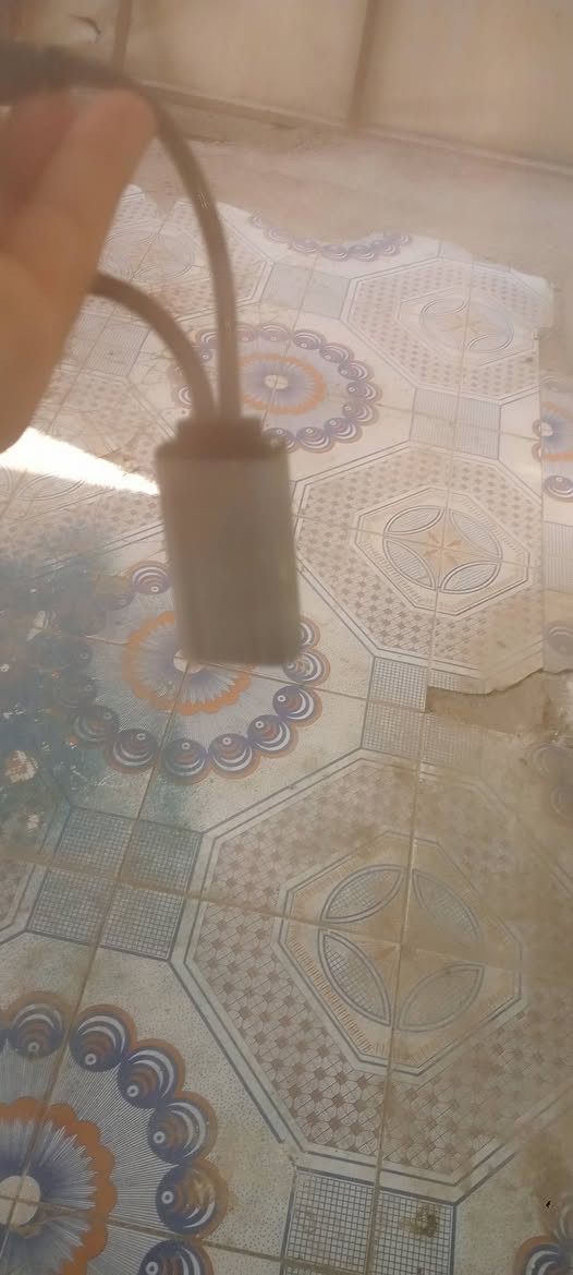 تك گلوب لايت للبيع بية عطل الاصلي العنوان القرنة الاتصال ***********
