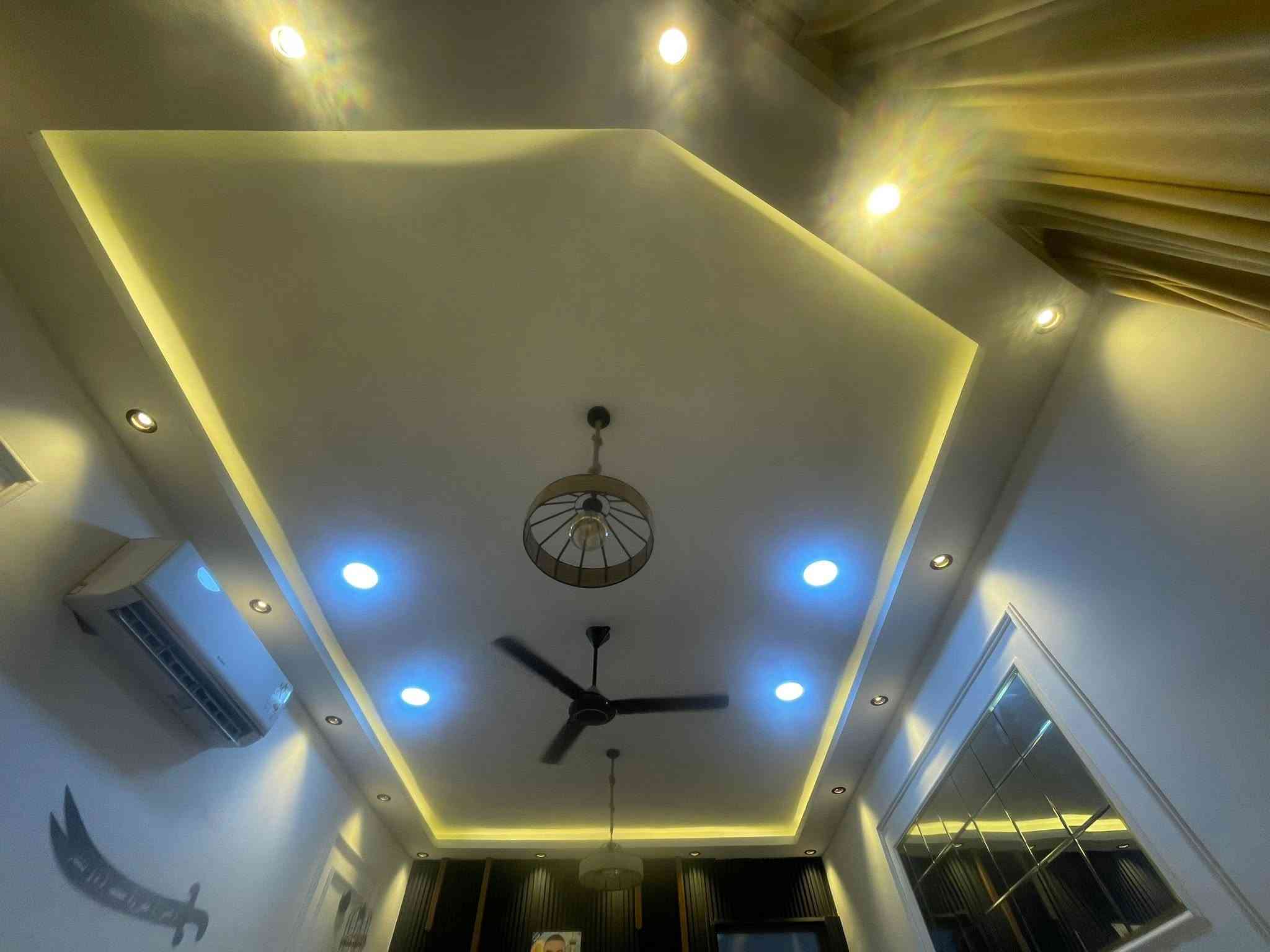� عمار حسن للديكور 🏠

✨ أصباغ وديكورات عصرية
✨ ديكور مغربي وجبسن
✨ بديل الرخام والخشب
✨ تنفيذ وترتيب بأجمل التفاصيل

📞 للحجز والاستفسار: ***********
📍 متخصصون بخدمة شقق بسماي
