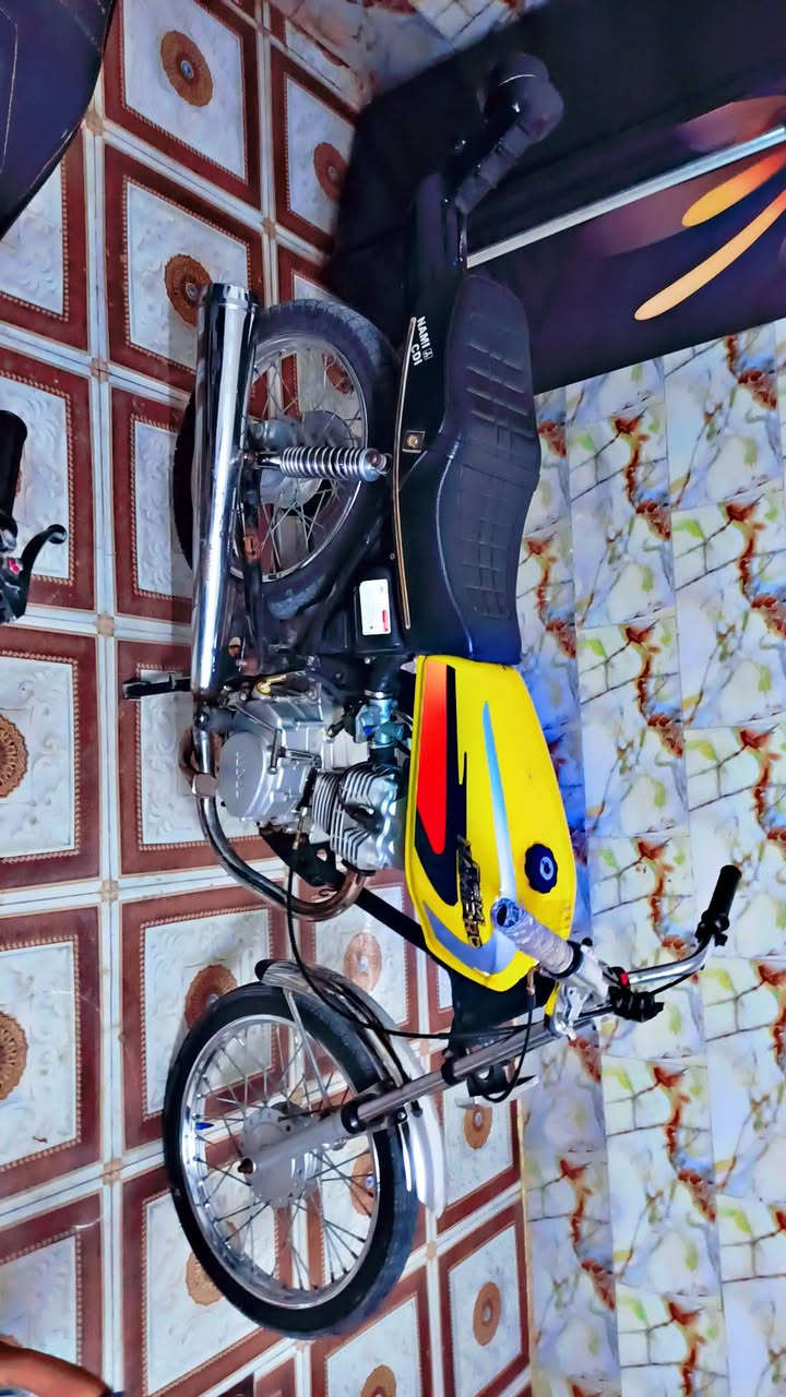 دراجه للبيع موديل 20 نامه مكينه   شلامجه برقي ما مفتوح بيه  تخم تاير دبلات كله شغاله  دراجه حلوه ومرتبه مكاني ناصريه قضاء نصر سعرها 500 وبيها مجال للشراي***********
