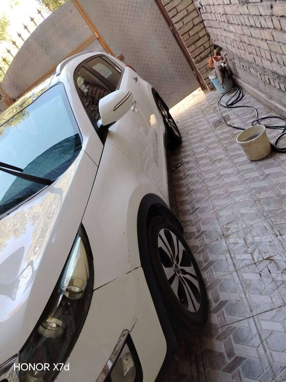 سلام عليكم
سبورتج ٢٠١١ خليجي فول مواصفات عدا البصمه اي ضرر مابيها بس بارد شي قليل سياره خير من الله تبريد ثلج مابيها اي نقص 

التواصل ع رقم 
***********
١٣٠ وبيها مجال شي قليل
