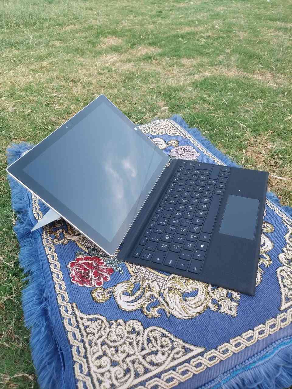 سيرفس برو 3 نضافه 95%
رام 4 كيكا
هارد 128 ssd
حجم 12.3
لمس 
معالج i5 جيل رابع 
مع شاحنه وحقيبه وماوس وكيبورد 
السعر 190 الف قابل للتفاوض 
يتوفر ضمان شهر استبدال اي خلل

