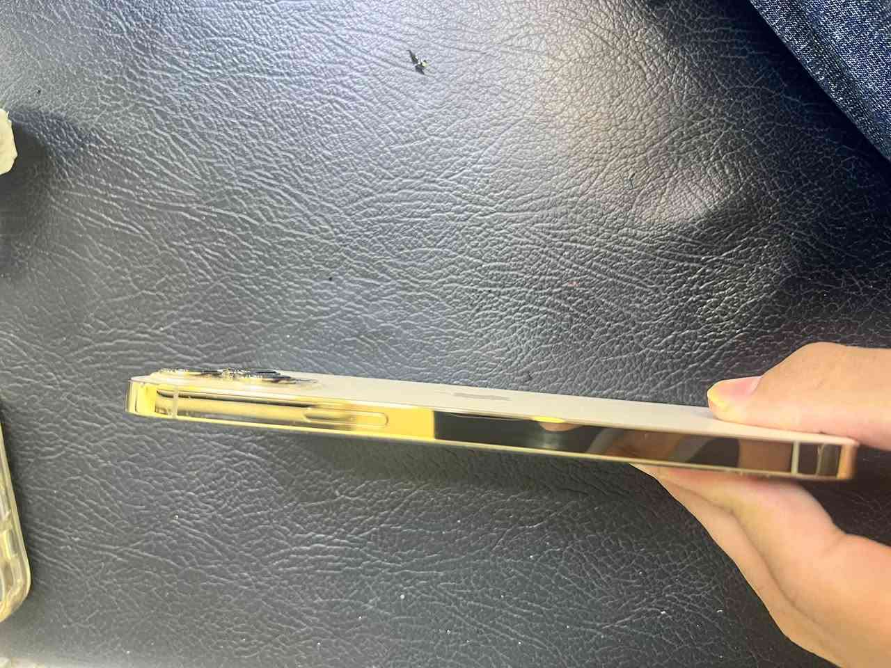 السلام وعليكم
ايفون١٢برو ماكس 

ذاكره ١٢٨

بطاريه٧٣اصليه شرط 

شاشه شرط اصليه 

جهاز شخط مابي كلو شركه لامفتوح وإلامبدل بي برغي فيس ايدي شغال كلو شغال تجي تفحص بعينك 

سعر ٤٩٠وبي مجال قليل

رقم ***********

