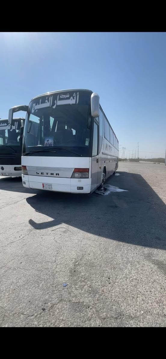 سلام عليكم باص الفينيه دخول جديد مكينه ام الحيه كير مكينه مكفولات اكسن سيار ٥٦ نفر رقم وقع حال مروس كنتوريه سعر 275 تريد بدون ابيع ***********
