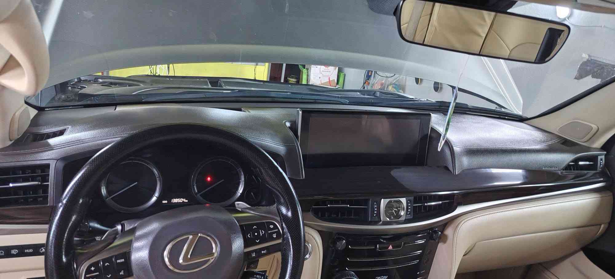لكزس LX 570 • ٢٠١٦ • رقم بغداد
