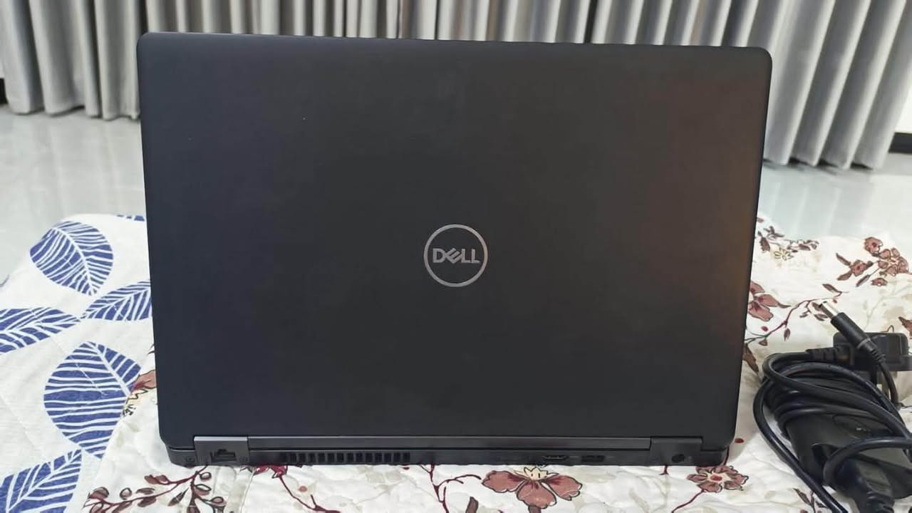 ديل 5490 • i7 الجيل الثامن • NVMe ٢٥٦GB