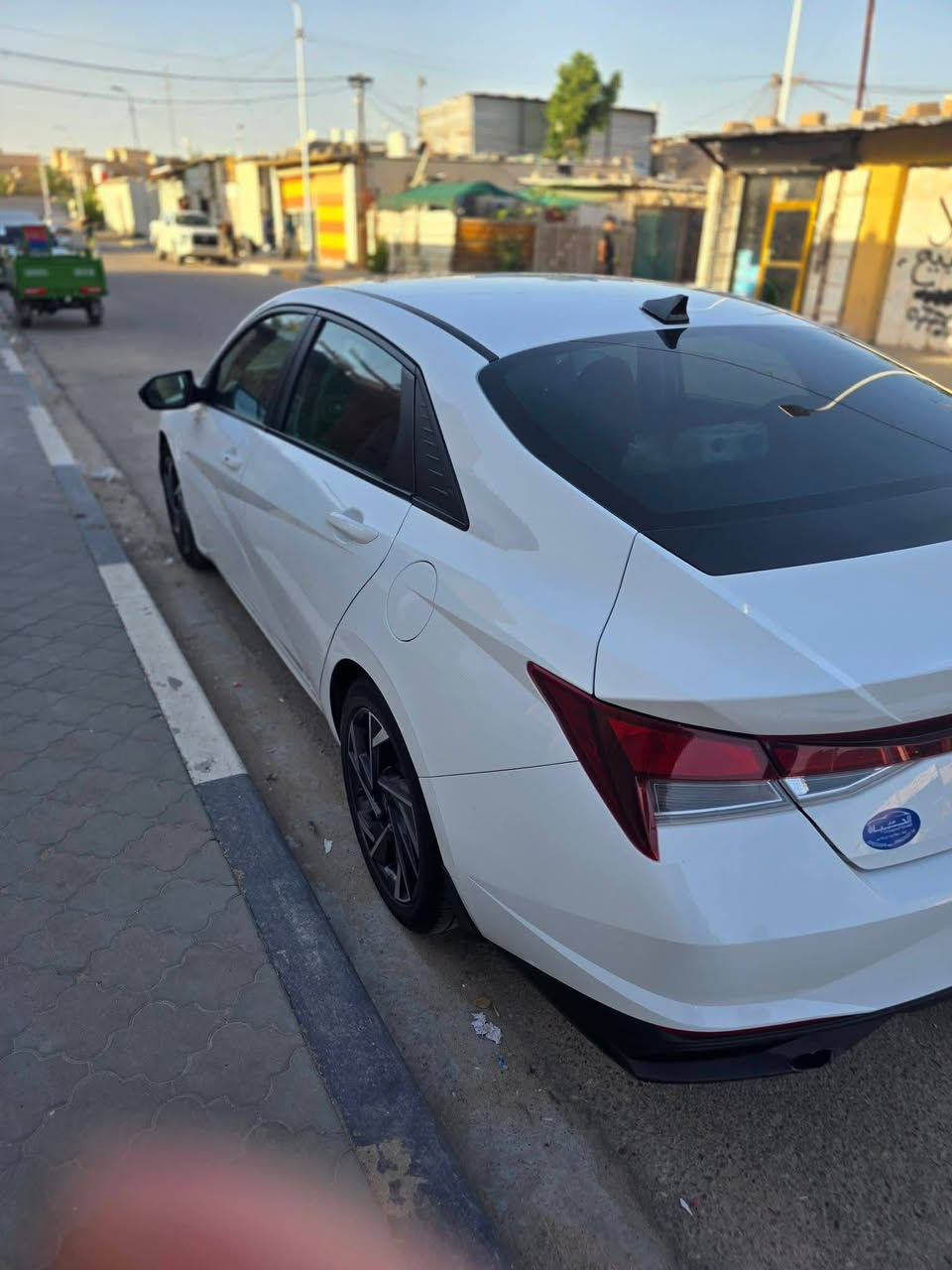 ✨ للباحثين عن الإثارة! إليكم النترا 2022 خليجي جديدة تمامًا! 🚗🤩 بمحرك 2000 دوش، لون أبيض لامع، وتبريد ثلج. تأتي بفول مواصفات مع فتحة سقف وبصمة، كير AT، ورقم بغداد. السعر 140  مع إمكانية التفاوض. 📞 للتواصل: ***********. لا تفوتوا هذه الفرصة الرائعة! موقع السيارة: ذي قار مركز. 🏁🔥
