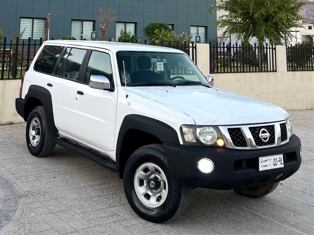 ‎بسم الله الرحمن الرحيم(***********)
Nissan Patrol Safari 2008
نیسان پاتڕۆڵ سەفاری مەکینە 4800 تۆماتیک
دیفلوکە جام کارەبایی ئاوێنە کارەبایی ABS شاشە و کامیرا
سەیارەکە مزایدەیە و کتاب مزایدەی لەگەڵە اصلی
سەیارەکە هی مروور بووە لەسەر ساغی پەمپ کراوە
بێ مەحجون کاری و دەحم و لێدران هیچی نییە
بەتانە و شانسی تەقیوی و درزی نییە زۆر تازەیە
تەقە و ڕەقەی نییە هەیکەلی نموونەیە هیچ مەسرەفی نیە
غازێکی ئیتاڵی ئەسڵم بۆی بەستووە ئالیار کارەبایی
گێڕ و مەکینەی بەشەرت بێ بوخار و دوکەڵ و سەرف
اکسل و دەبڵ اکسل کارەبایی گێچەکان و هەمووی بەشەرت
ئاڕمێکی پلاستیک دهوکی لەگەڵە بەڕەقەمی اسڵیەوە بەس بەشەرت نایدەم وەک هەدیە وەرم گرتووە ئاواش ئەیدەم
تکایە هەموو شتێک نوسراوە مشتەری نیت بێزارمان مەکە
سعری ٨٥ گەڵایە و مەجالێکیشی هەیە شوێن ڕانیە
*********** ڤایبەر و واتسئاپی لەسەرە رانية, السليمانية

