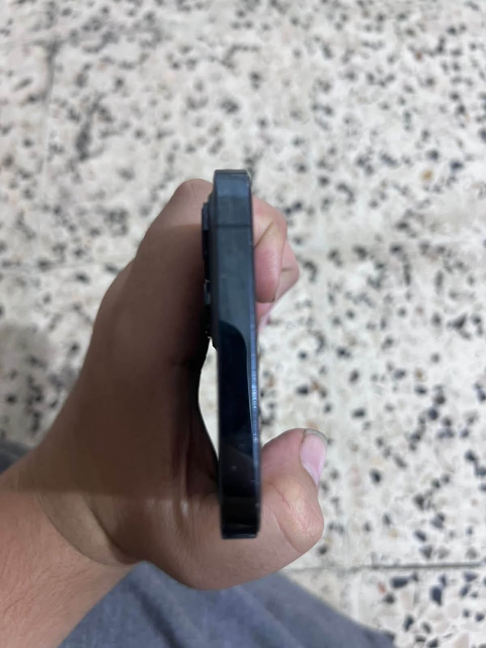 سلام عليكم ورحمة الله وبركاته 

آيفون 12 برو ماكس 

الذاكره 250

دبل شريحه 

البطاريه 80🔋

الجهاز نضيف مستبدل بس شاشه حلوه 

فيس إيدي يشتغل كلشي يشتغل

السعر 375

المكان بغداد مشتل 

الرقم ***********

