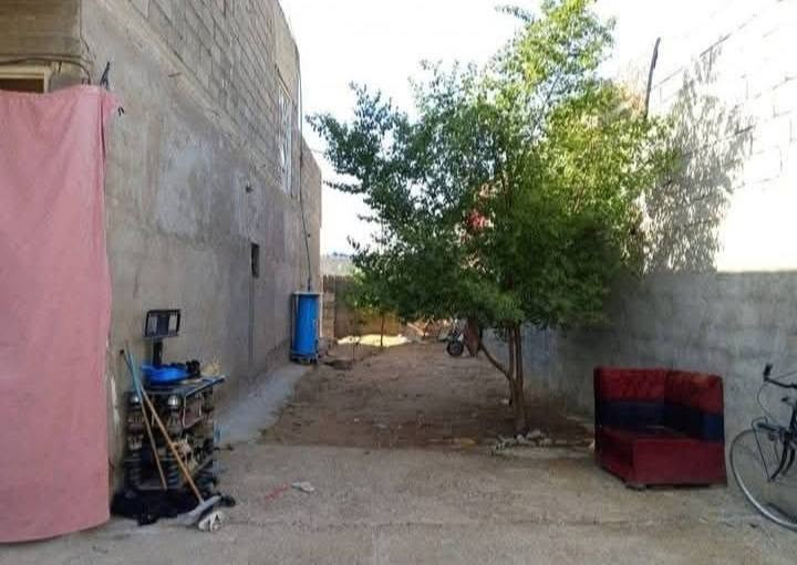 سلام عليكم عدنا بيت في العامل السياحي قريت سيد عيان البيت نضيف و حلو و البيت بي غرفتين و هول مساحه الهول 11 متر وبي استقبال و بي ترك داير البيت وبي قطعه تكدر تزرعه تبنيهه البيت حلو و نضيف سعر البيت 85 مليون ما بي مجال تكدر تتصل على هذا الرقم الستفسار             👈***********👉
