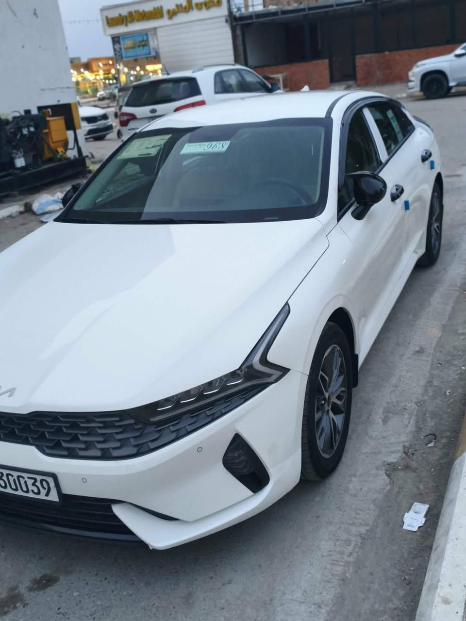 السلام عليكم
Kia K5

2023 

خليجي كفاله عامه مطلقه من كلشي
والسونار مرفق بالمنشور

رقم سليمانيه  

بصمه + بصمه ابواب

محرك 2000 دوش

كرسي كهرباء

كراسي جلد

شاشه 

كامره خلفيه

حساسات

انضمه قياده 

تحكمات ستيرن جهيتن

اوتو هولد

تبريد بيانو

شاشه اعطال 

تبريد قطعتين

لايت زينون اربع عدسات

مانع انزلاق

اشاير بالمري

جنطه ذكيه

بك لايت لد
السعر 198
‏‪***********‬‏
