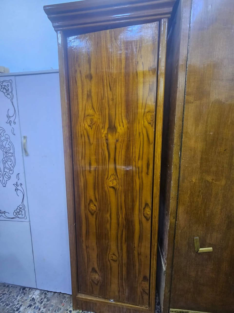 غرفة عراقيه صاج ست ملحق نظيفة وكل ضرر مابيهه جاهزة من كلشي وكل نقص مابية سعرة 450 وبية مجال بسيط مكاني شعب شارع صحه ديوان واكو توصيل داخل بغداد لاتصال واتساب فقط ***********
