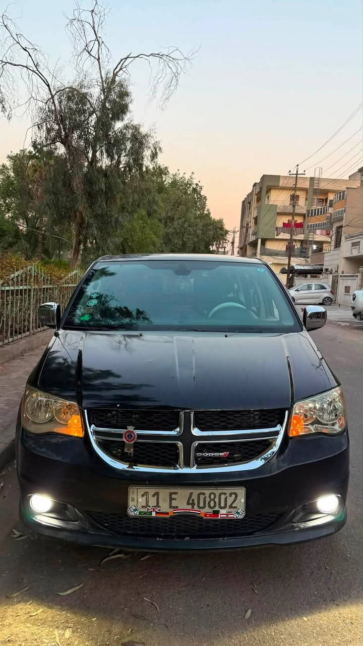 للبيع دوج كرفان ✅
2013 وارد امريكي حادثها جاملغ وبنيد بدون دواخل شواصي لغود كفاله 
مواصفات بيبان ميكانيك جام كهرباء تبريد ثلاث قطع فرس متصل كشنات بلع  كشن السايق كهرباء تشغيل عن بعد كير مكينه تبريد خير من الله مكينه 3600 
رقم بغداد الدولي بسمي تحويل ثاني يوم 
سيارة جاهزة من كلشي  واحلا من الصور 
مكان السيارة بغداد الجديدة 
السعر 122
وبيها مجال للاستفسار 
***********
