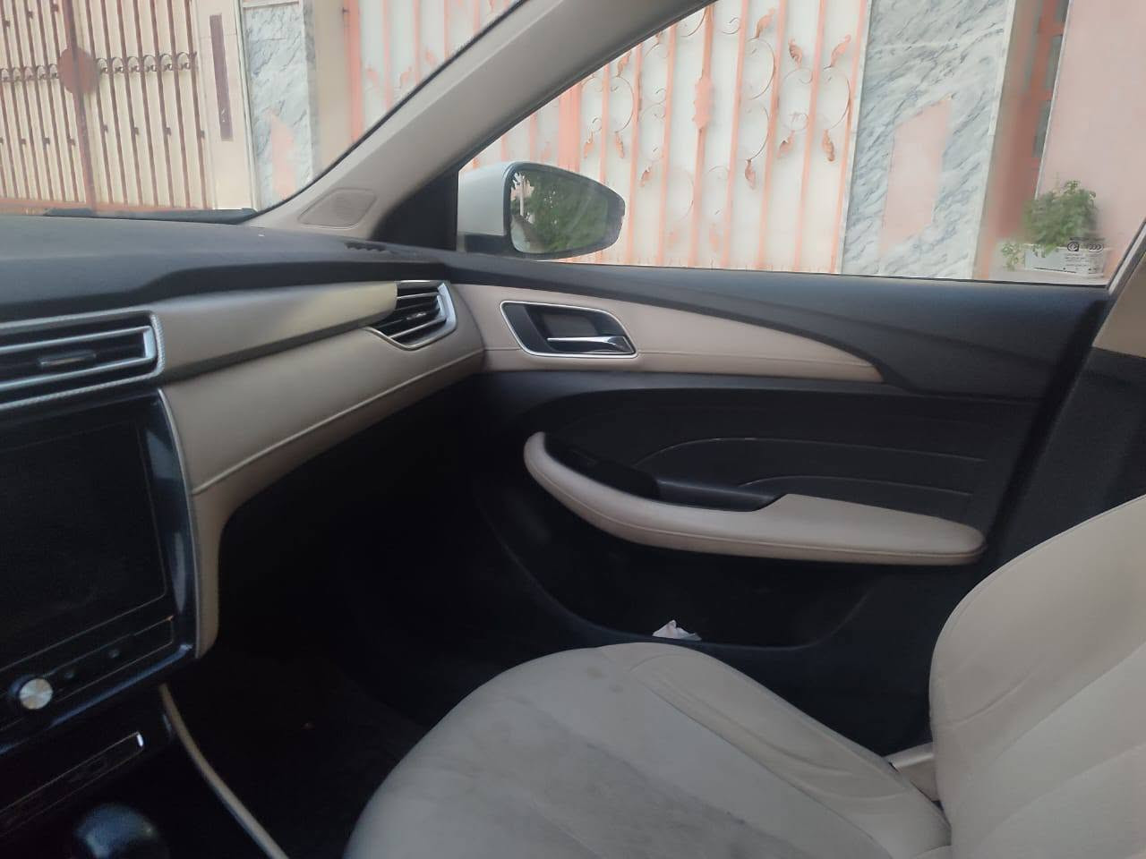 🚗 بۆ فروشێ: ئێن جى (MG 5) مودێل 2021 🚗
تایبەتمەندی و زانیاری:
مودێل: 2021
کیلۆمەتر: 190 هەزار کـم چۆیى
بۆیاخ و بێدان: بێ بۆیاخ و بێ جاملغ (مەکفول ژ پشت و پال و بێ پشتکەفتن)
گێر و مەکینە: ب شەرتا فەحصێ (پاقژ و بێ کێشە)
مواسیفات: بەسما، شاشە، تەحکەم سوکان، و هەمی مواسیفاتێن دی یێن نیاسیاى
جهـ: دهۆک
💵 بیعەر (بها): 92 وەرەقە (9,200 دۆلار)
📌 تێبینی: غەرامەیا 3 وەرەقان ل سەرە، دێ ژ بهایێ ترۆمبێلێ هێتە خارێ بۆ کڕیاری.
📞 بۆ پەیوەندیکرنێ و زانیاریان: ***********

​🚗 للبيع: ام جي (MG 5) موديل 2021 🚗
​المواصفات والتفاصيل:
​الموديل: 2021
​المسافة المقطوعة: 190 ألف كم
​الحالة: مكفولة من الصبغ والدعم (بدون صبغ / بدون حادث)
​المحرك والجير: بشرط الفحص (جير ومكينة ممتازة)
​المواصفات الداخلية: بصمة تشغيل، شاشة داخلية، تحكم مقود، وباقي المواصفات المعروفة
​الموقع: دهوك
​💵 السعر: 92 ورقة (9,200 دولار)
📌 ملاحظة: يوجد على السيارة غرامة بقيمة (3 ورقة)، وسوف يتم خصمها وتنزيلها من سعر السيارة النهائي للشتري.
​📞 للتواصل والاستفسار: *********** دهوك, العراق
