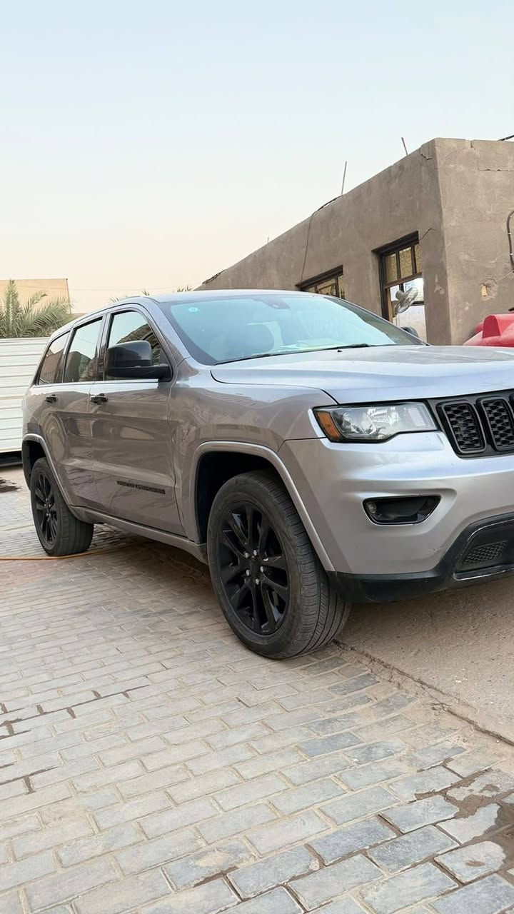جيب وارد أمريكي ٢١ رقم بغداد حادث بصيط صبغ البنيد وشويه بلجاملغ الأمامي ماشيه ٨٧ سياره جاهزه السعر ٢١٥ وبيهه مجال للبيع او مراوس مكانهه ناصريه ت ***********
