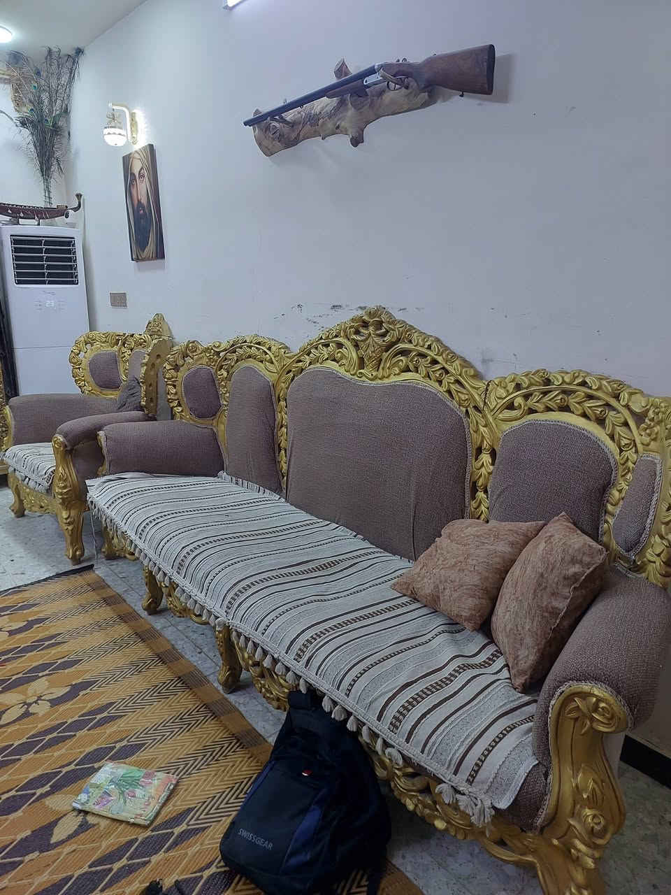 طقم زان • ١٢مقعد • نضيف جداً
