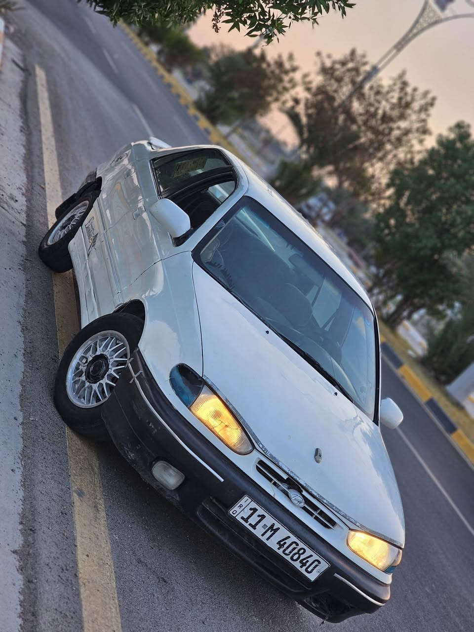 السلام عليكم.....
النترا دمعه  للبيع 
موديل 1994..... اللون ابيض
رقم بغداد جديد  
سنويه 2027 شهر 4 ينتهي
تحويل مباشر ..
محرك  مفتوح
كير عادي...
كير ومحرك خير من الله........
كهربائيات شغالة ...
دواخل نظيفة  ...
تبريد شغال ..
السياره خير من الله ..
السعر 32  .. 
مكان السيارة ديالى بلدروز 
رقم الهاتف ‏***********
اسف عل اطاله الشراي يتصل 
غير متواجد على فيس
اتصال فقط .....
