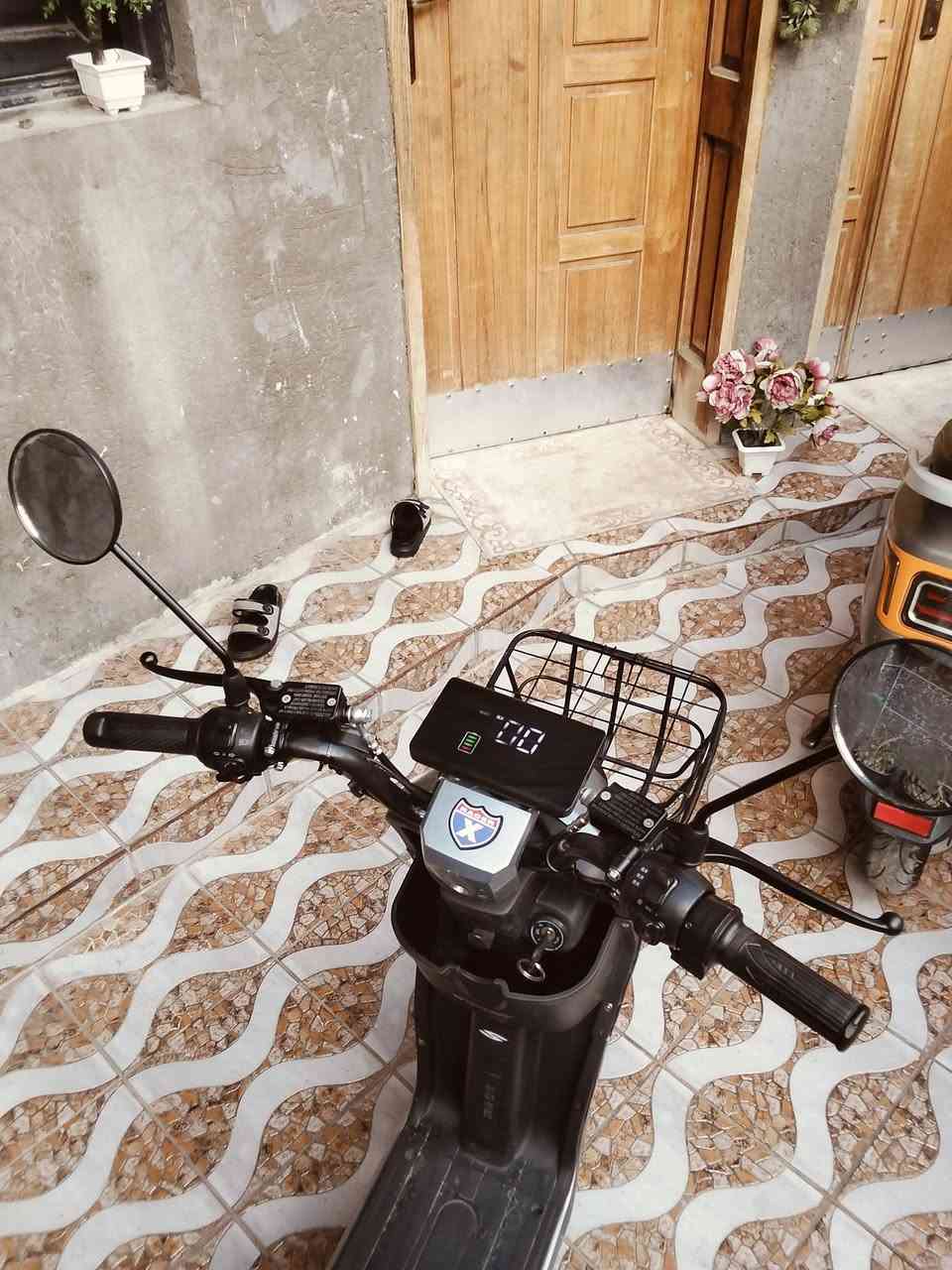 سلام عليكم دراجة نوع R9 نضيفه
5 بطاريات اكبار جدد

اشاير يمنه يسرى 

دبل اشاره 

لايت عالي ناصي 

3 نمر 

نضام P

نضام R

(السعر 280) وبيهه مجال للطيبين 

للاستفسار (***********)

(ملاحظه اقرى قبل الاستفسار)

العنوان/بغداد/ البلديات/جامع سيد صلاح المكصوصي
