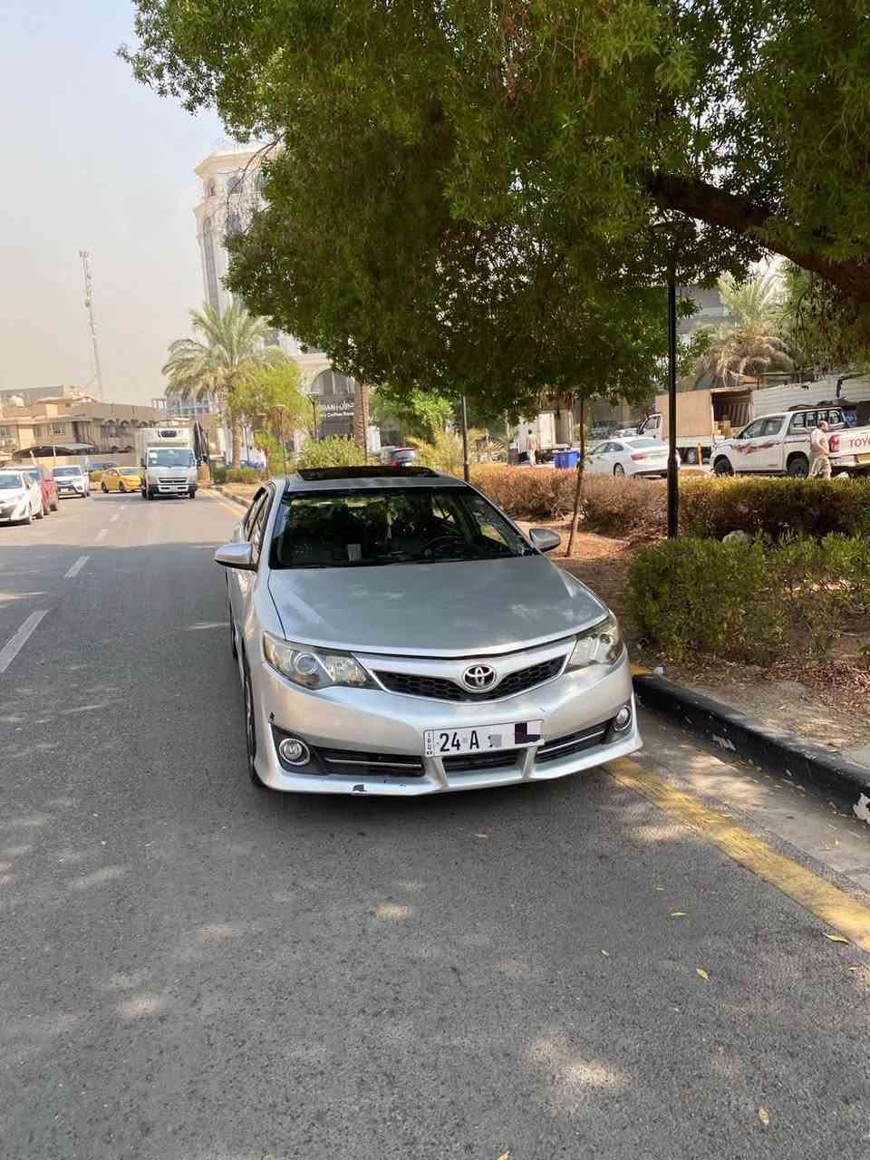 🚘 كامري 2012 فول مواصفات – وارد أمريكي 🇺🇸
🔹 أعلى مواصفات
🔹 داخلية كلين للعراق
🔹 باسم الشخص اللي دخلها للعراق
🔹 السيارة نظيفة جداً
🔹 صار بيها عدة طخطخات ونصبغت داخل العراق

✨ المواصفات:

* 4 سلندر
* مكينة 2400 مال 2017 المرغوبة
* كشنات تدفئة وتبريد 🔥❄️
* سلايد روف ☀️
* شفتات سرعة بالستيرن
* حساسات
* كامرة خلفية
* منظومة زينون
* بصمات عدد 2
* كير + مكينة + صدر أمامي وخلفي كله جديد وشرط
* السيارة كاملة وجاهزة، ما بيها أي نقص

📑 التحويل: وكالة، شرط من صاحبتها الأصلية.

💰 السعر: 115 ورقة
🔥 وبيها مجال حك بالمعقول

📍 العنوان: بغداد – اليرموك

📞 للاستفسار:
***********
