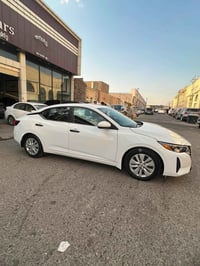 سنترا ٢٠٢٤ • ماشة ١٣٠٠٠ • شبر صبغ خلفي