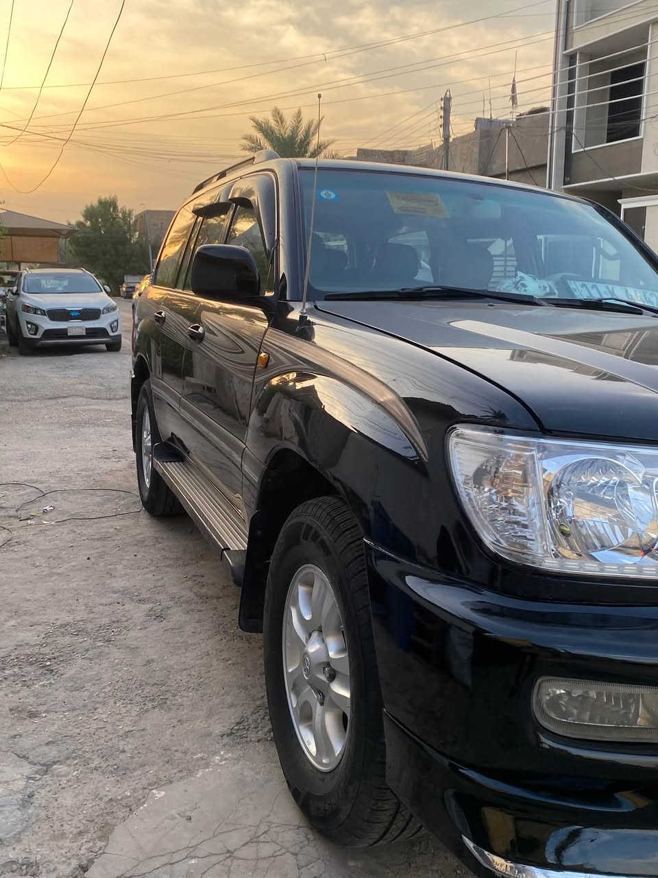 لاندكروز • ٢٠٠٢ • حي العامل