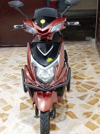 سكنس شحن • ٦ بطاريات • ملف ٢٠٠٠