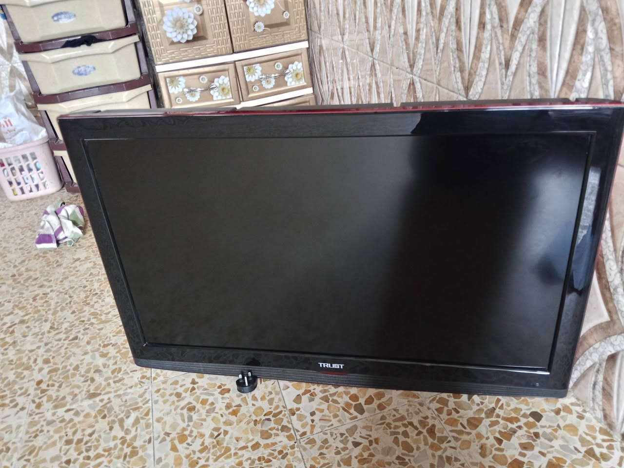 شاشه حجم 42 اخو الجديده 
السعر 150  الاستفسار *********** 
نجف حي الانصار
