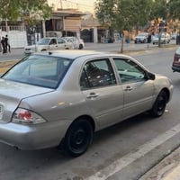 لانسر • بنزين • مكينة كبيرة