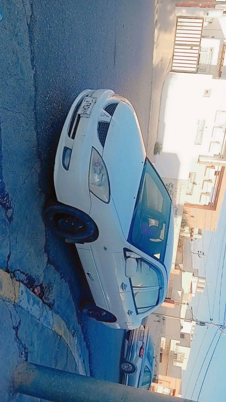 لانسه ر موديل ٢٠١١توماتيك ناوزه رد فورميكه سه نه وي له كه ل دايه كيشه ي مه ده ني به شه رت بشت بيشي كه بسه براوه وه ركه ران به شه رت ٤تايه ي لوك ته بريد كاره باي كشت كياني به شه رت مالي مه ده ني به شه رت شوين هه ولير سحر ٤٠مه جال *********** نمونه له جواني أربيل, العراق
