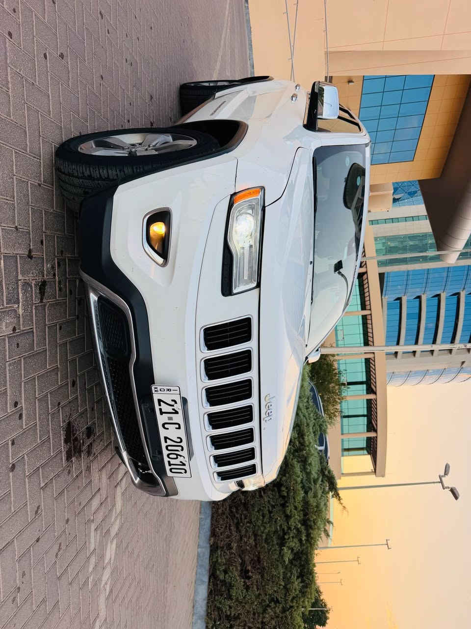 jeep grand cherokee limited 2015 be boyax tanha palayak karty haya  112000 km roshtwa 
*********** السليمانية, العراق
