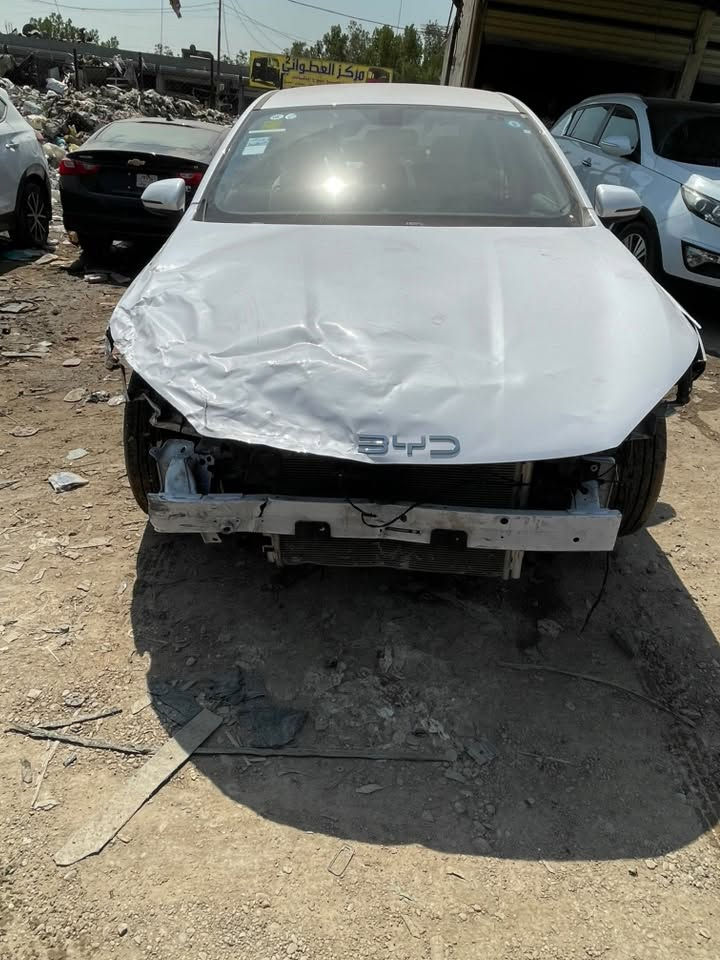 السلام عليكم BYD
سيل 5 ماشي 9 الف 
البيع على حادثه بدون ارباك 

شغاله وماشيه وياه لايت ودعاميه 
السعر 12 مليون مكاني بغداد الدوره 
***********
