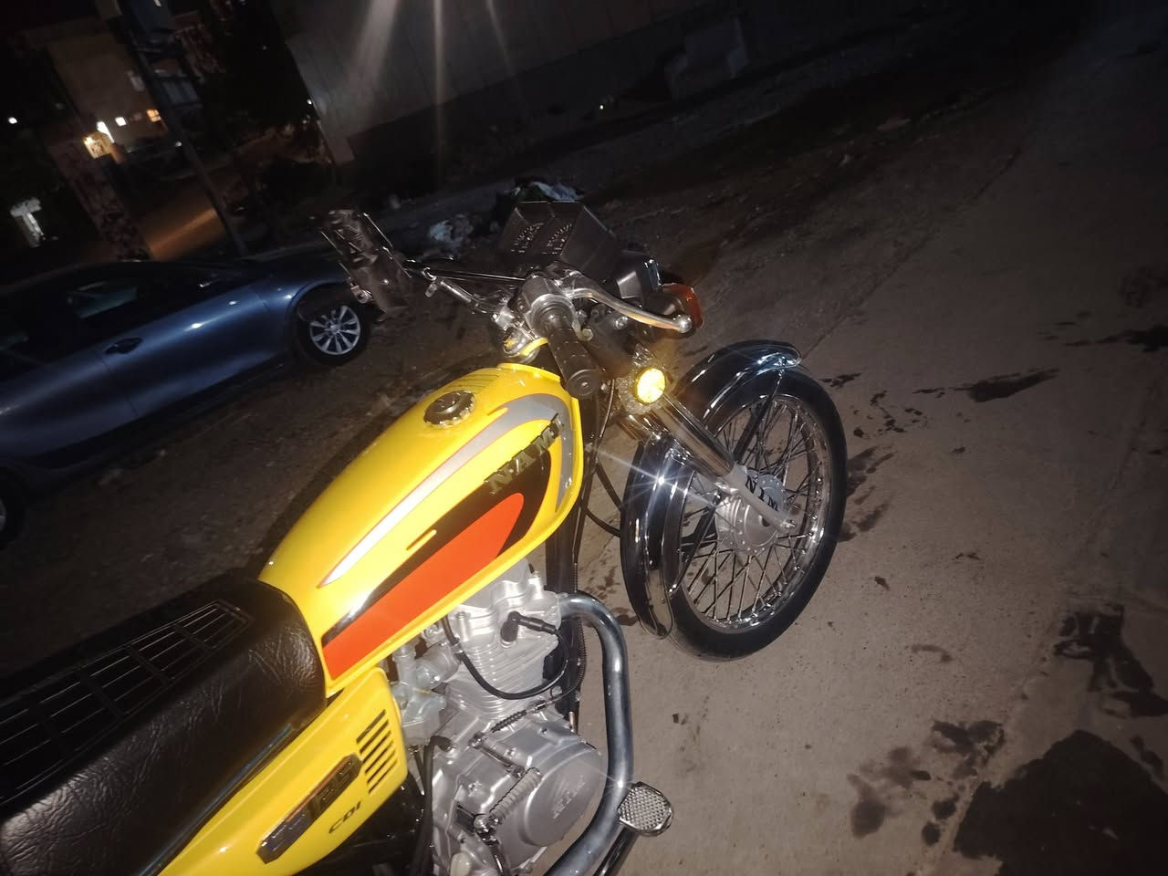 سلام عليكم دراجه للبيع اربعه كير نامى ٣ احرف موديل 26 زيرو بعدهي السعر ٧٠٠ وبيه مجال لطيب ***********
