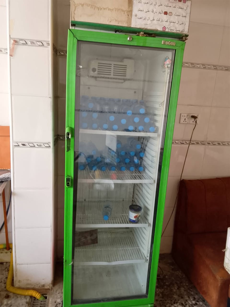 السلام عليكم جمبر شاي للبيع براد عارضه للبيع مبرده للبيع الاتصال ***********

