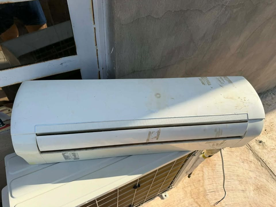 سلام عليكم
سبلت توسوت نظيف وشغال مابي اي نقص حتى غاز بي
وزنه طن ونص
رايدة ب400 وبي مجال مكاني الحبانية 

‭***********‬
