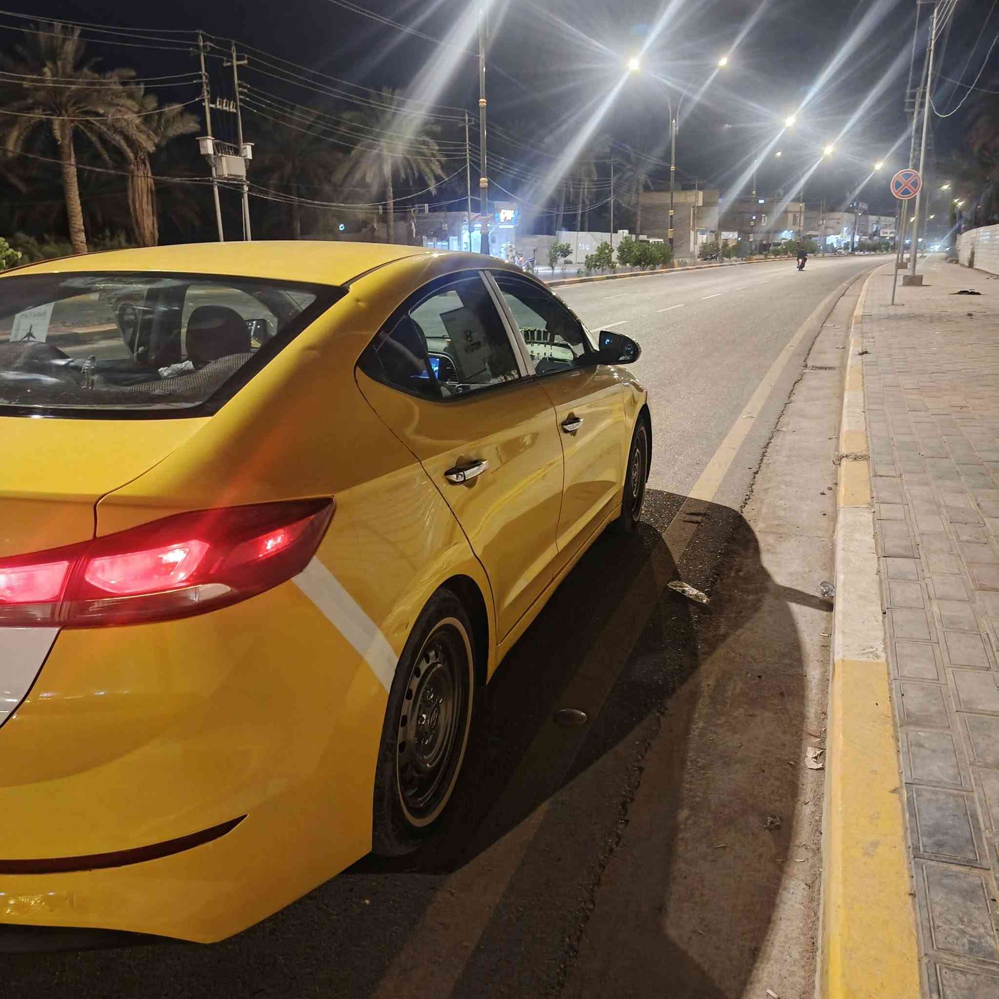 سلام عليكم النترا موديل 2018 سياره بسمي رقم جديد وراد أمريكي سياره حادث جاملغ إمامي بدون دواخل وخشم والبنيد تخم تاير قبل شهر تبريد ثلج مكينة بيه خيط بخاره السعر 115 وبيه مجال ***********
