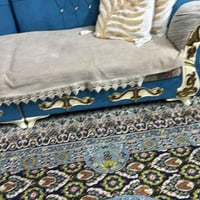 كنبة • نظيف • تخم