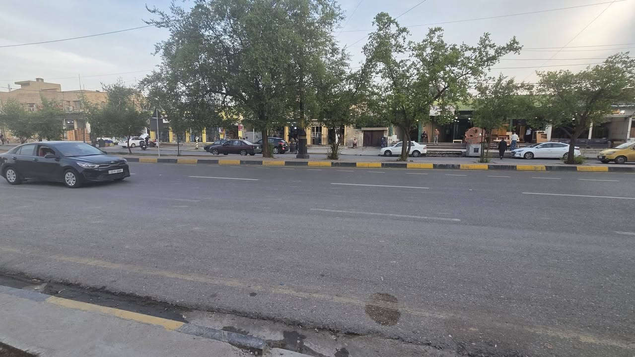 محل للإيجار • ٨٥م • قرب الايلاف