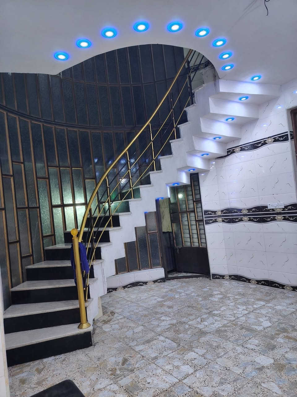 بستان على كمال • بيت للبيع • قاط ونص