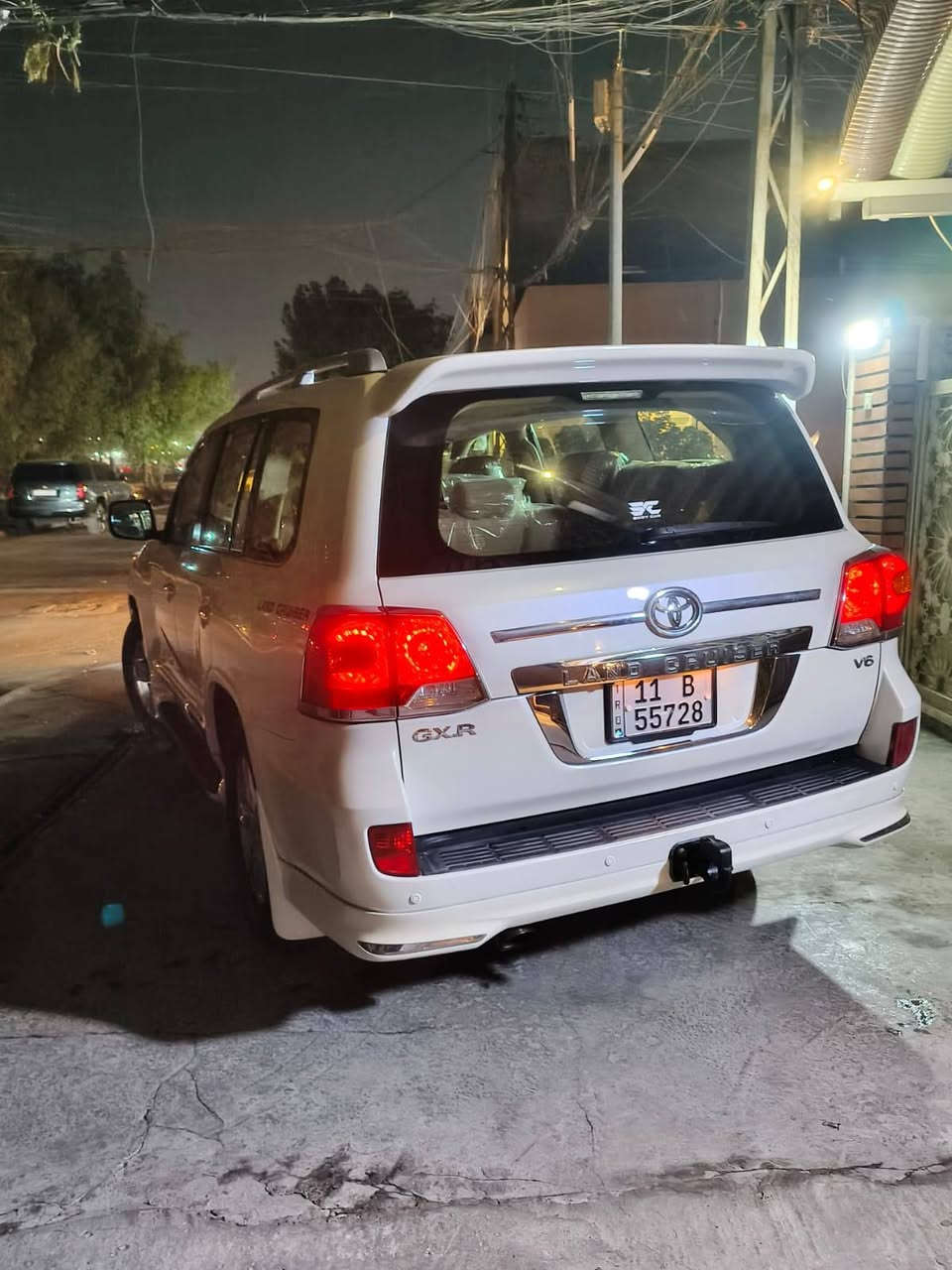 لاندكروز ٢٠١٣ مواصفات بريم فول 
رقم بغداد باسمي
كفاله عامه من البارد والصبغ والتبديل حته دعاميات مكفوله
سياره نضيفه جدا وجاهزه بدون اي نقص من كل نواحي
ماشيه ٩٨الف كم
محرك ٦ سلندر
محرك وكير مكفولات 
السعر 34.000$ وبيها مجال 
مكان سياره بغداد 
رقم تلفون ***********
