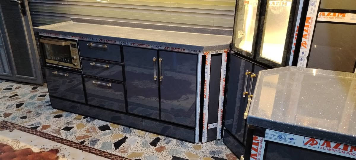 معمل الحسن للالمنيوم وال HDF
لصناعة كافة انواع المطابخ الحديثه الالمنيوم وال HDF ومحجرات الدرج بكافة انواعها والابواب والشبابيك والسلايد
سوق المجر الكبير قرب مأكولات الحاج جبار
بإدارة علي ابو حسن
***********
