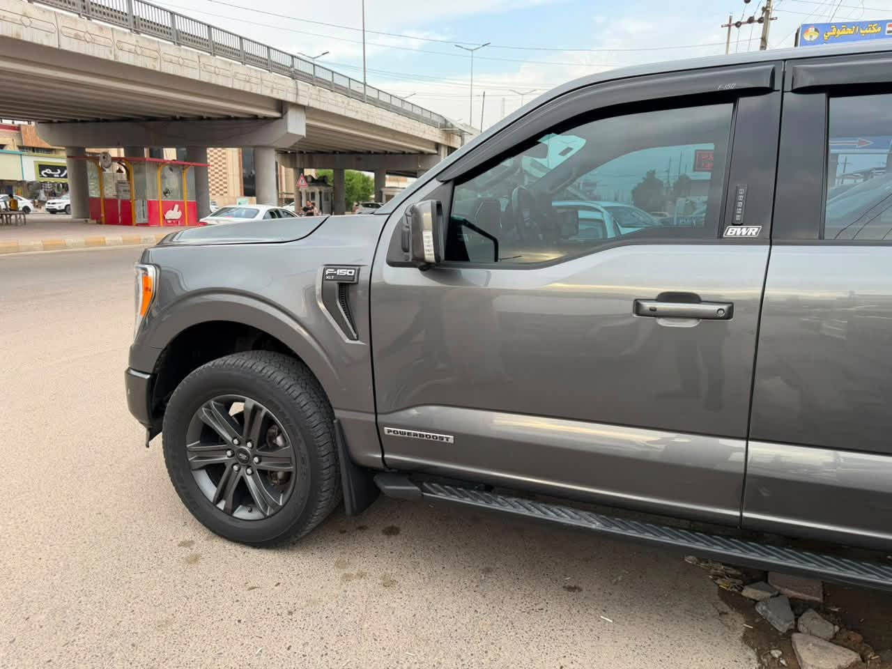 السلام عليكم 
فورد f150 
فئهxlt
موديل 2023 هايبرد 
مواصفات معرفه
شاشه جبيره 
كير طرح 
كشنات كهرباء 
كشنات تدفئه 
كامرات محيطه 
رادارات 
نقط عمياء 
حساسات 
بعد بيها هوايه مواصفات 
حادث السياره جاملغ الامامي 
فول مواصفات ع لفتحه والجلد 
السعر 305 ورقه وبيها مجال لسعر قابل للتفاوض 
الاستفسار 
***********
