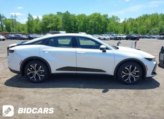 السلام عليكم ورحمه الله

🚗 تويوتا كراون XLE 2023 – وارد أمريكي 

مواصفات السياره👌الصور موجوده وياها رقم الشاصي حادث السياره فقط خلفي بدون ارباك 

لون أبيض لؤلؤي – ماشي 35000 كيلو متر 

كشنات جلد + مخمل مع تدفئة + كهرباء كاملة + سقف كنتاره اسود
الكشنات مدومشه للجماليه في شارع النواب جلد واصلي 

قيادة ذاتية بالكامل + أوتو هولد + أوتو بريك

زنون عالي + إضاءة محيطية فخمة

قطعتين تبريد + نظام صوت 8 سماعات + شاحن وايرليس

ويل 19 إنج + مودات سبورت، سبورت بلس، إيكو، نورمال

مرايا أوتو دم + جام أمامي وخلفي أوتو + فور ويل درايف 

جام امامي خلفي جانبي UV ضد الاشعه فوق البنفسجيه

السياره مابيها اي نقص وجديده ماشيه قليل باسمي رقم بغداد

💰 السعر: 27000$ – الجادين فقط

📍 جاهزة للفحص والتسليم فورًا

“هاي السيارة للمميزين فقط، لمن يحب الفخامة والهدوء

والتسليم فورًا، السعر 27000، تواصلوا عبر الخاص

💡 ***********موبايل 
واتساب 
مكان السياره بغداد

نص مكتوب في الصور:
- BIDCARS