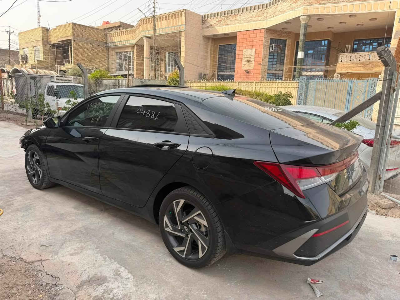 النترا 2025 دخول جديد محرك 2000 دوش منفيست بأسمي فول مواصفات ((بدون ايرباك)) مواصفاتها (بصمه _ فتحه سقف _ تشغيل عن بعد _ شاشه ديجتال متصله _ تدفئه بالكشنات _ تدفئه بالستيرن _ كاميرا خلفيه دواره _ تبريد منفصل مناخين _ مانع انزلاق _ رادارات _ ويل كب كروم حجم 17 _ شاشه كار بلي _ اضائه داخلي LED متعدده الالوان _ تحديد مسار _ قياده ذاتيه _ وباقي المواصفات المعروفه ) 
(((للبيع فقط على هذا الوضع بدون لوحات)))
السعر  : 119$ 
العنوان : بغداد 
***********
