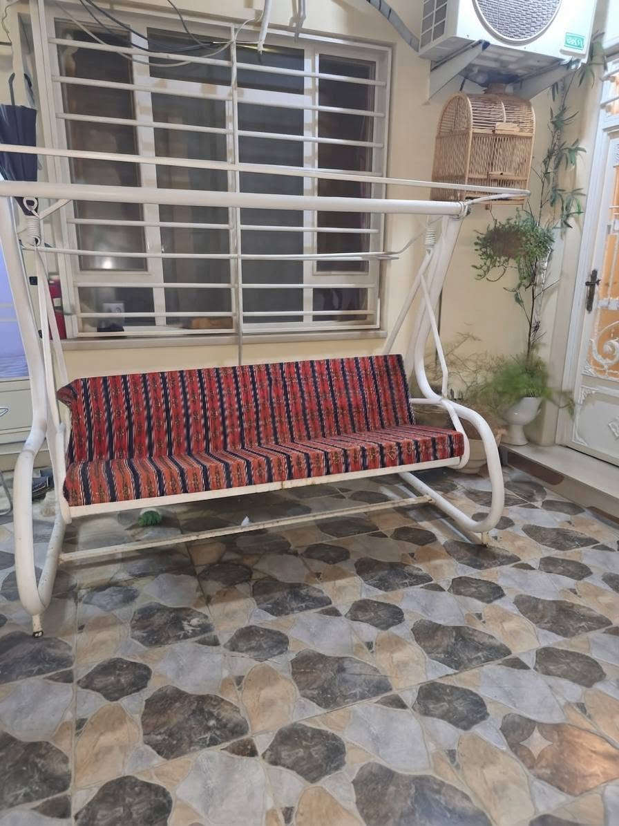 مرجوحة عدد 2 بدون ضرر نوعية جيدة سعر الواحدة 250 وبيها مجال بدون دواشك
الموصل حي المثنى 
***********
