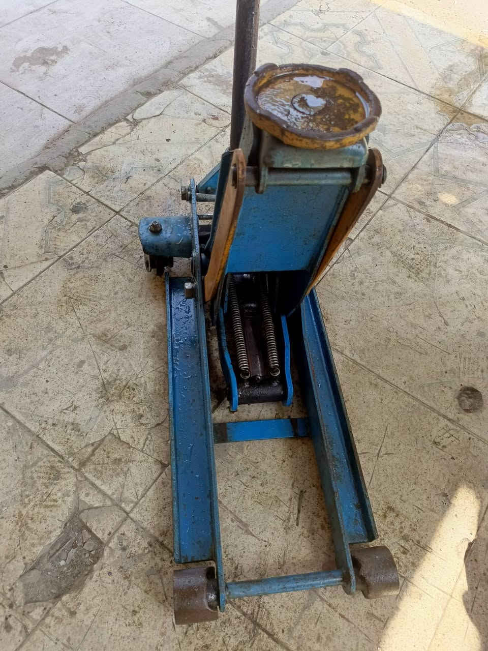 سلام عليكم
مازدات استاركس نظيف لبيع شغال عل فحص سعرهن ب٣٠ الف بيهن مجال 

جك عربانه نظيف شرط فحص سعره ١١٥ وبي مجال 

مكاني ديالى بعقوبه 

رقمي ***********
