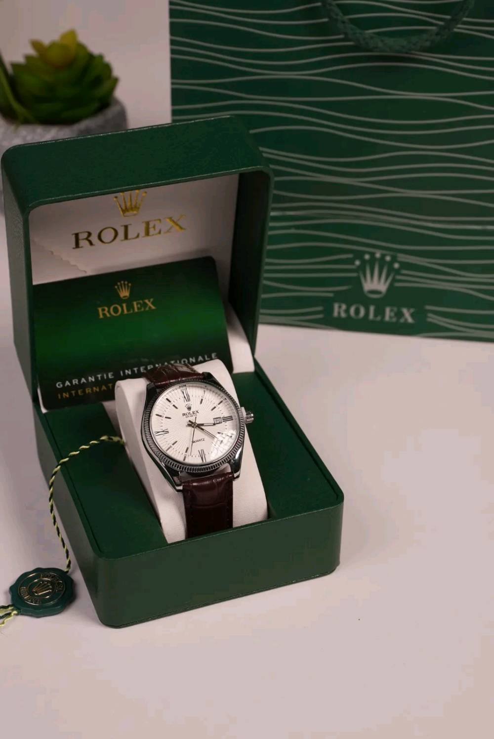 رولكس جلد ماستر

رجالي رولكس ROLEX ⌚️
سير جلد مخيط 🧵
طلاء ثابت 💎
مقاوم للماء 💧
نافذة تاريخ 📅
اميال لامينوس ✨
ظهر مختوم 🔒
كوالتي جيد جداً 🌟

القطر 40 ملم 📏
السمك 10.21 ملم 📐

السعر: 20,000 د.ع
توصيل مجاني
***********